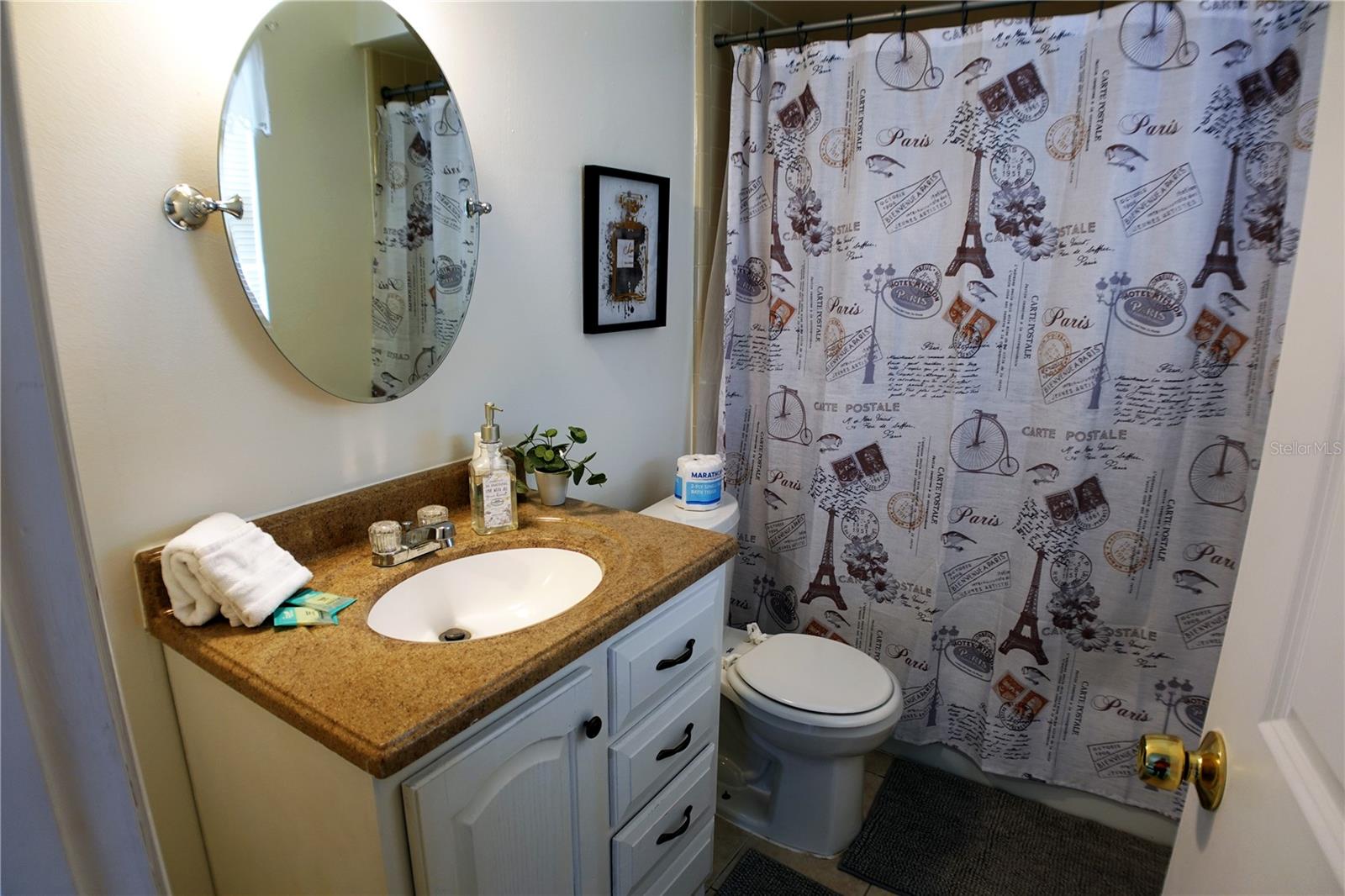 BVL UNIT 6 5TH ADD - Residential Lease