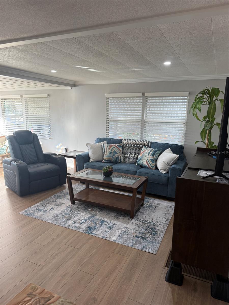 CLUB CHALET UNREC MHP - Residential