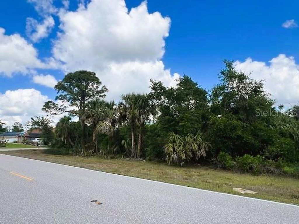 Photo of 17128 Wintergarden Avenue, Port Charlotte, FL 33948 (MLS # C7508560)