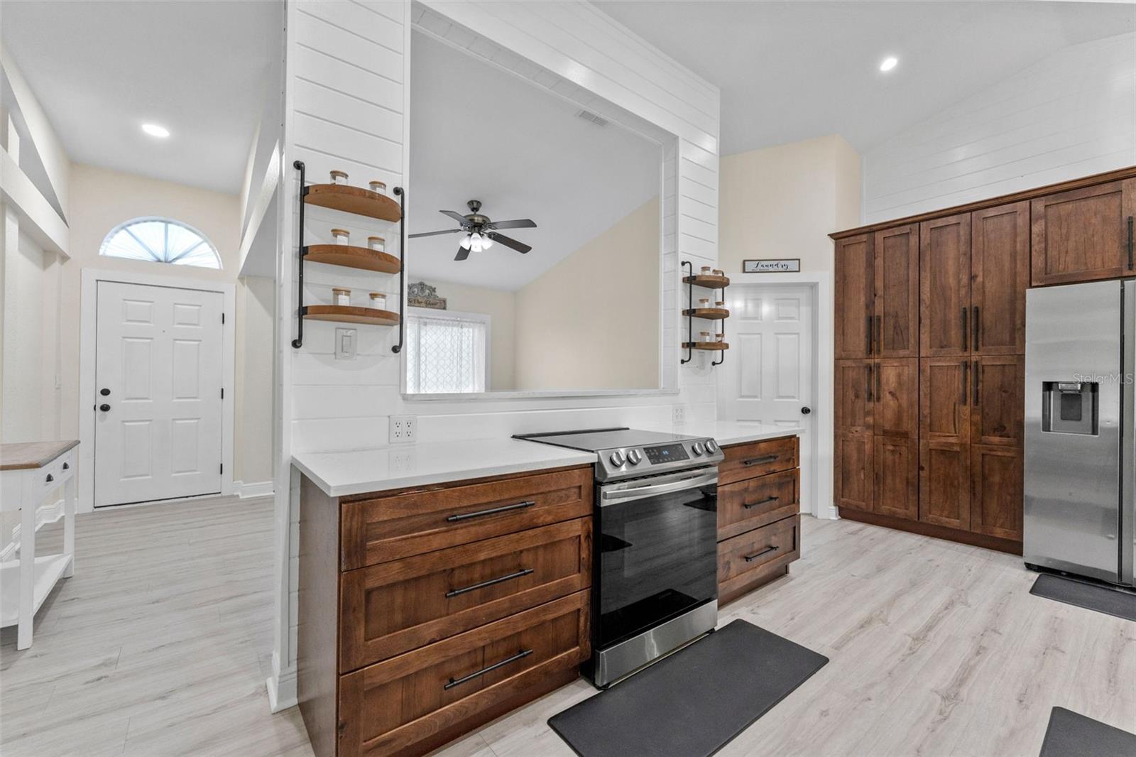 SPRING HILL - Residential