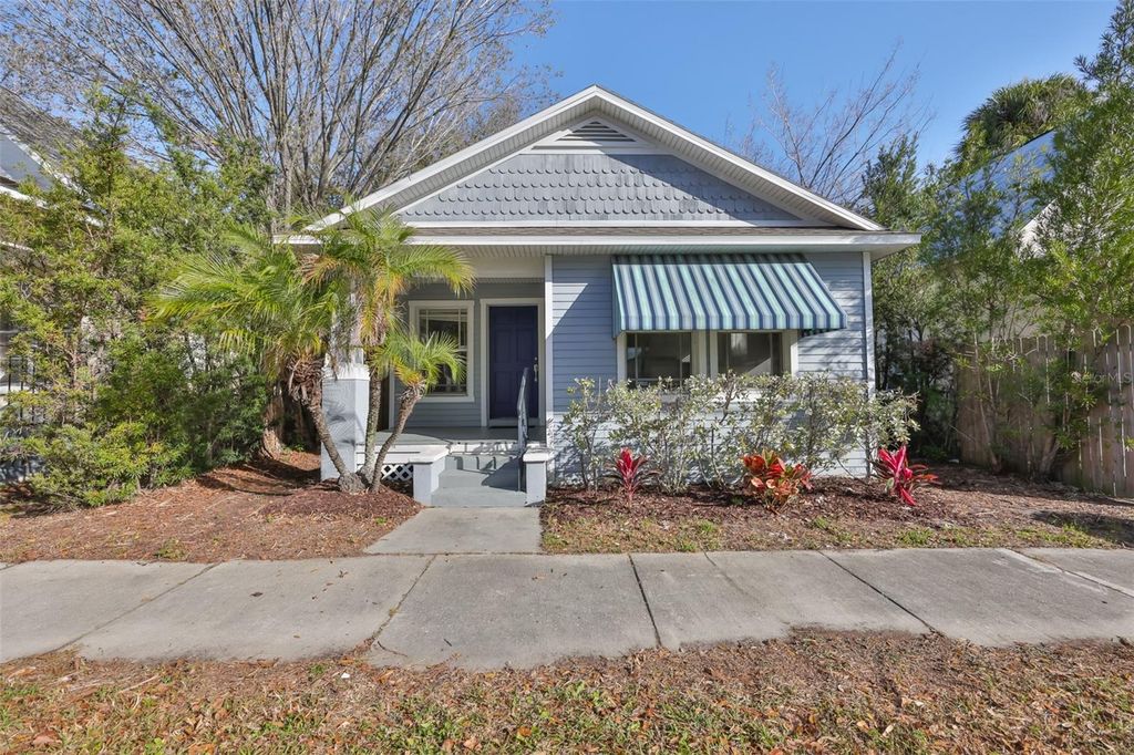 Photo of 2331 W Chestnut Street, Tampa, FL 33607 (MLS # TB8475288)