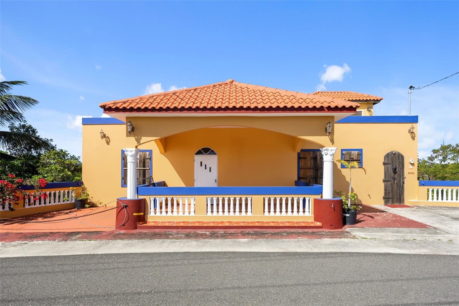 BARRIO ENSENADA - Residential