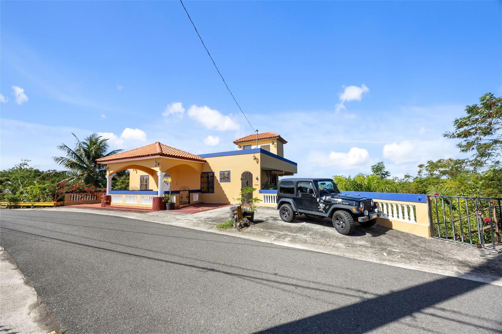 BARRIO ENSENADA - Residential