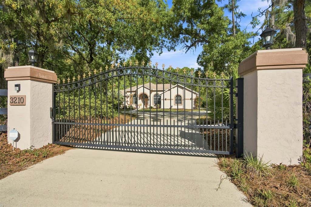 Photo of 3210 N Reno Way, Beverly Hills, FL 34465 (MLS # W7888322)