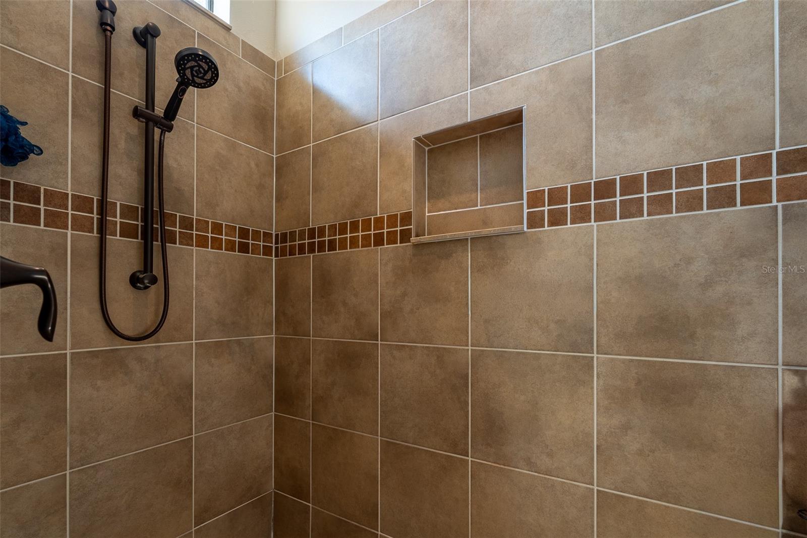 SUMMERGLEN PH 05 - Residential