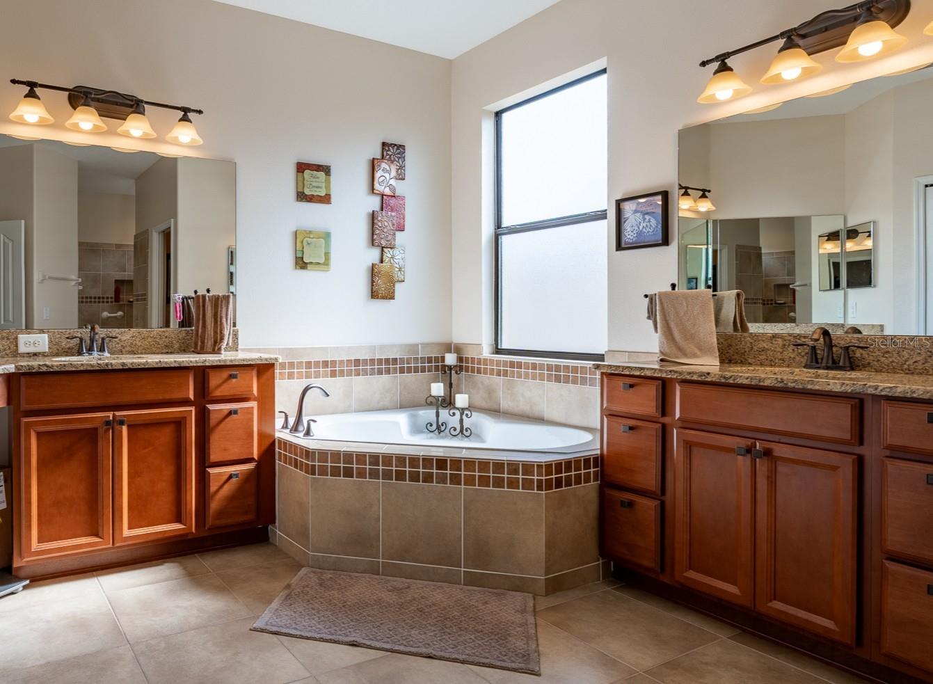 SUMMERGLEN PH 05 - Residential