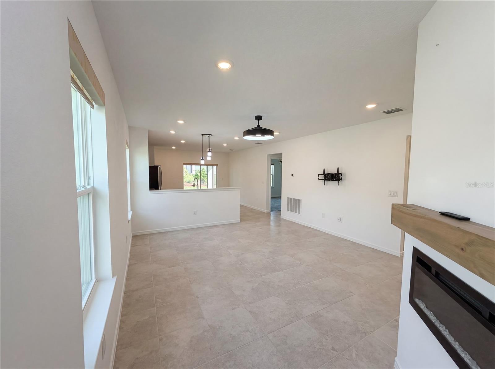 STONE CRK BY DEL WEBB SUNDANCE - Residential