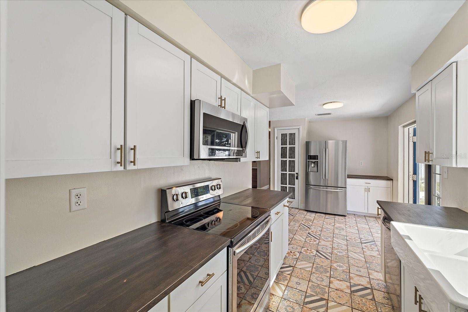 RIDGEWOOD ESTATES RESUB - Residential