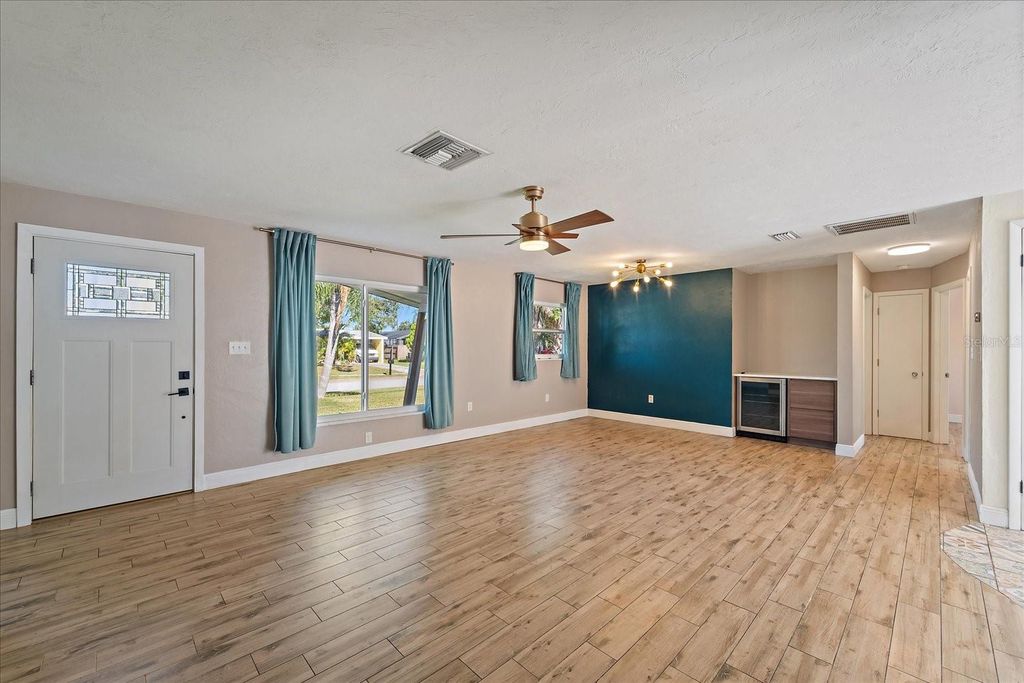 Photo of 3647 Bali Drive, Sarasota, FL 34232 (MLS # A4670837)