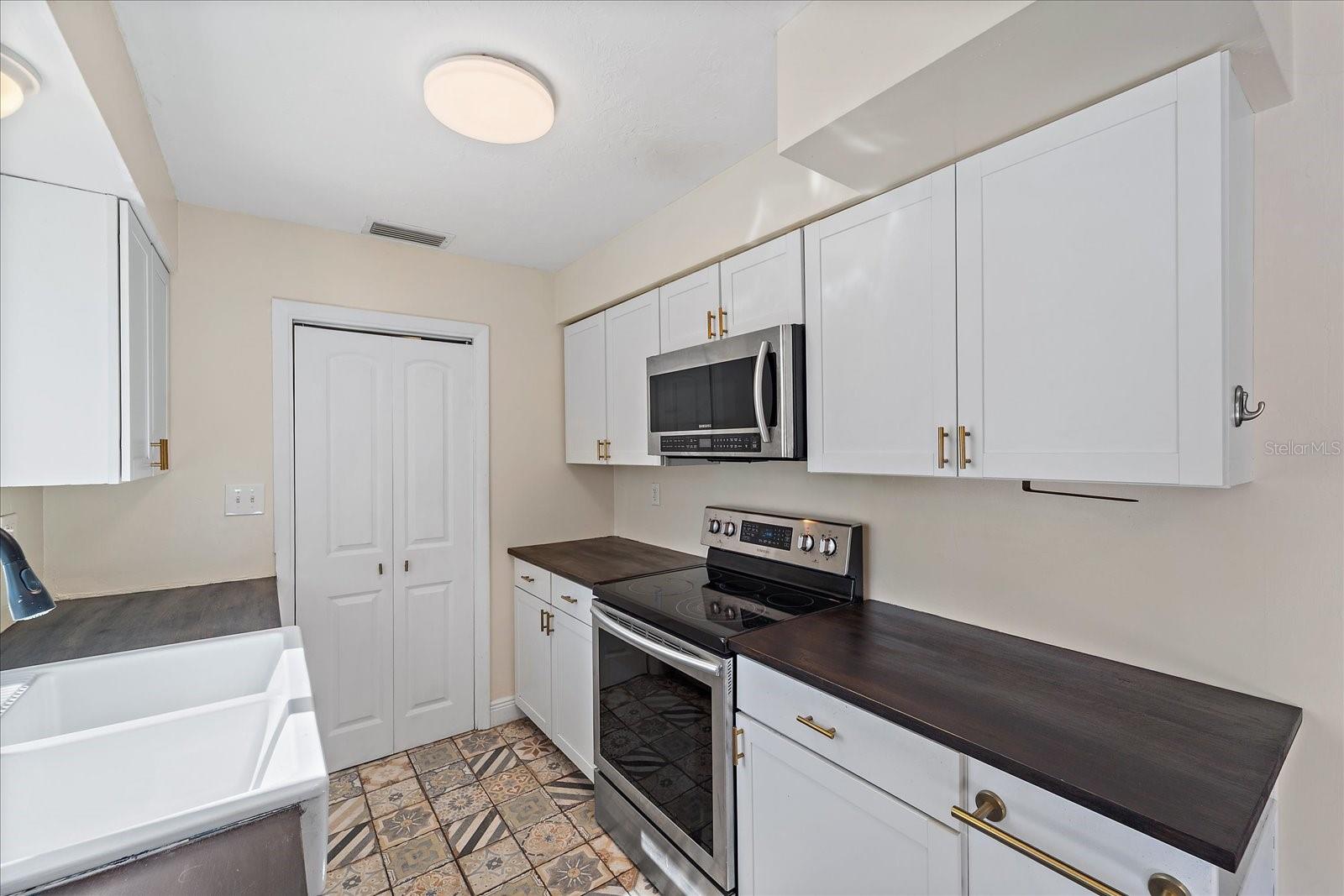 RIDGEWOOD ESTATES RESUB - Residential