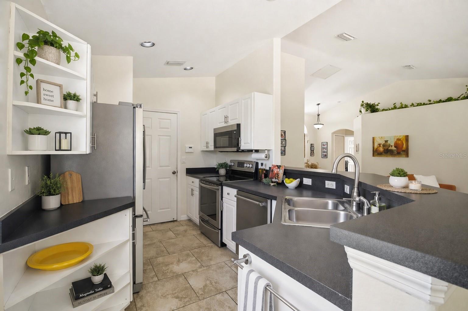 REGAL OAKS - Residential