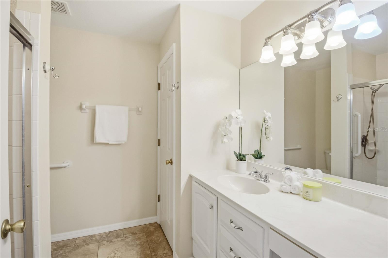 REGAL OAKS - Residential