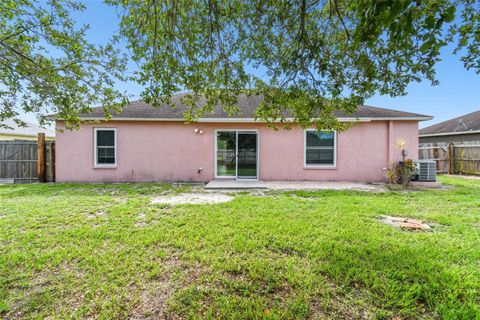 A home in PALMETTO