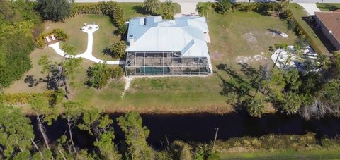 A home in PORT CHARLOTTE