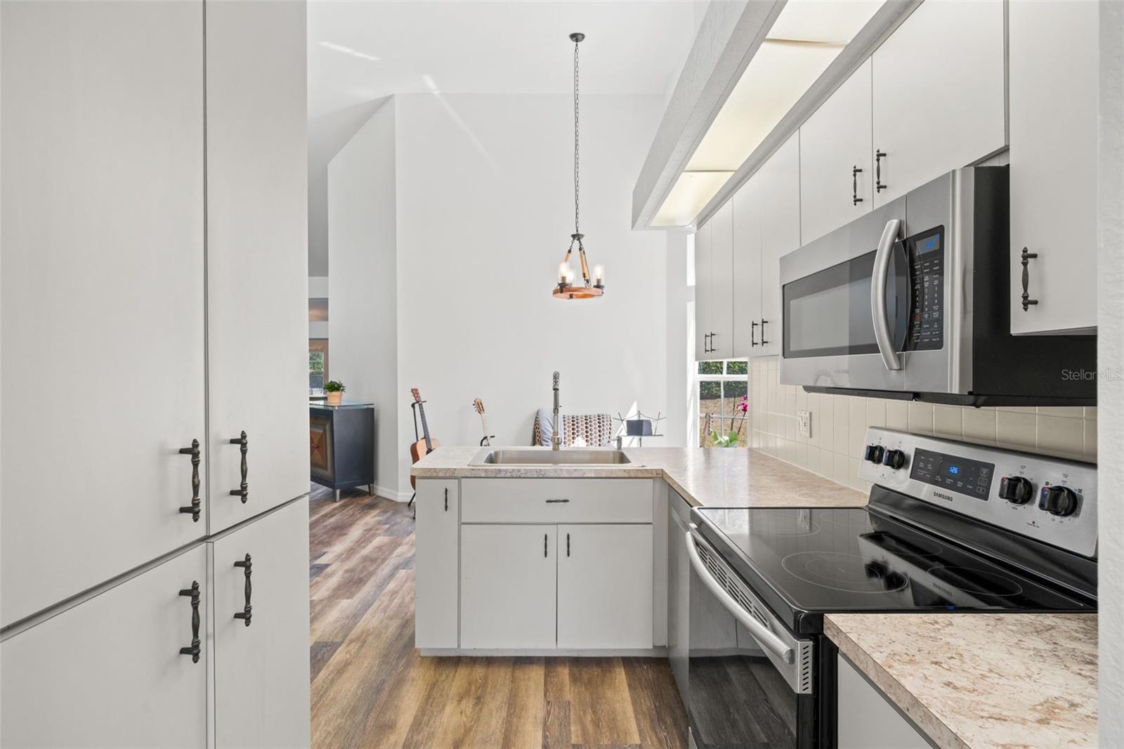 GLEN HILLS VILLAGE - Residential