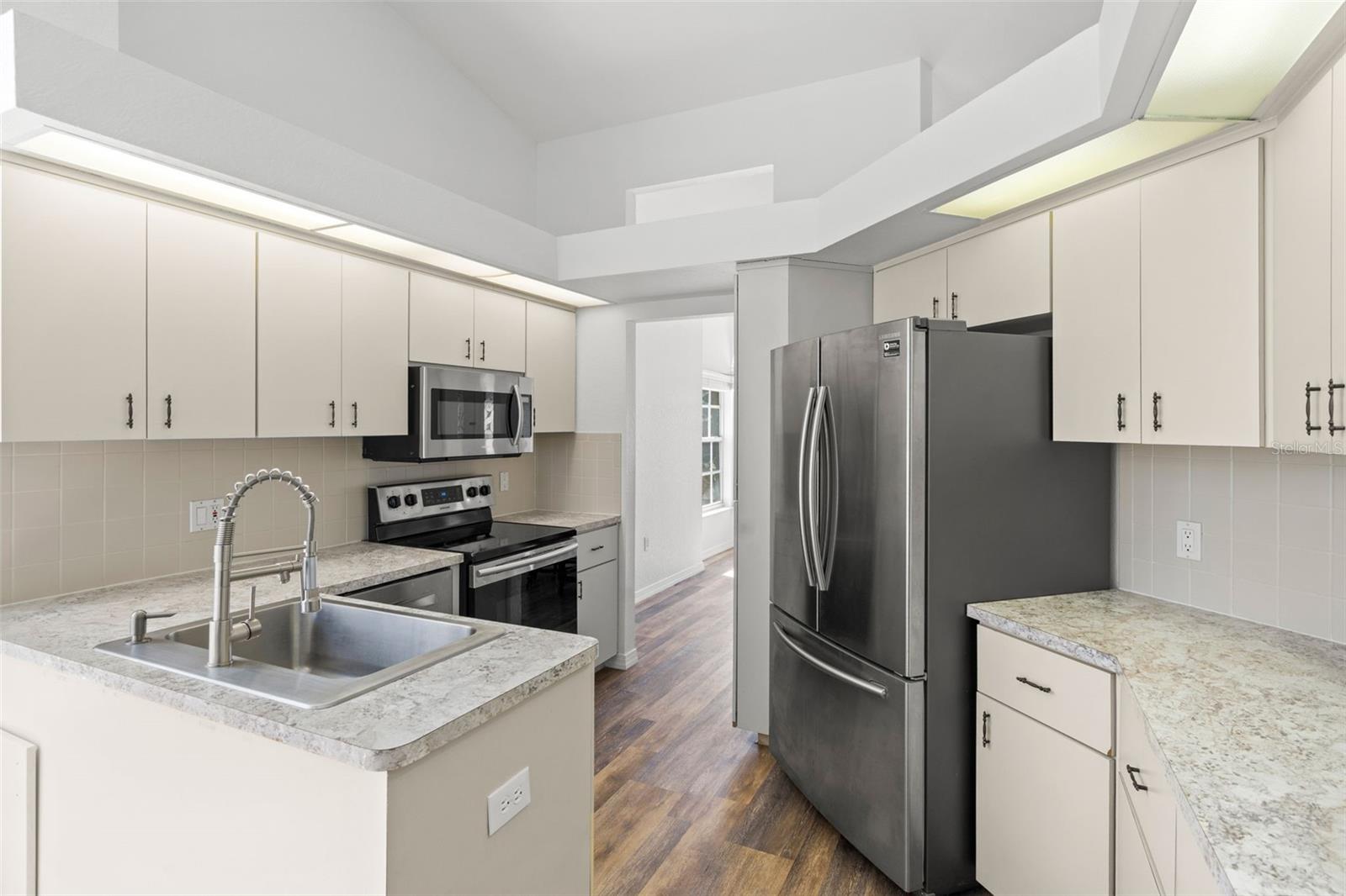 GLEN HILLS VILLAGE - Residential