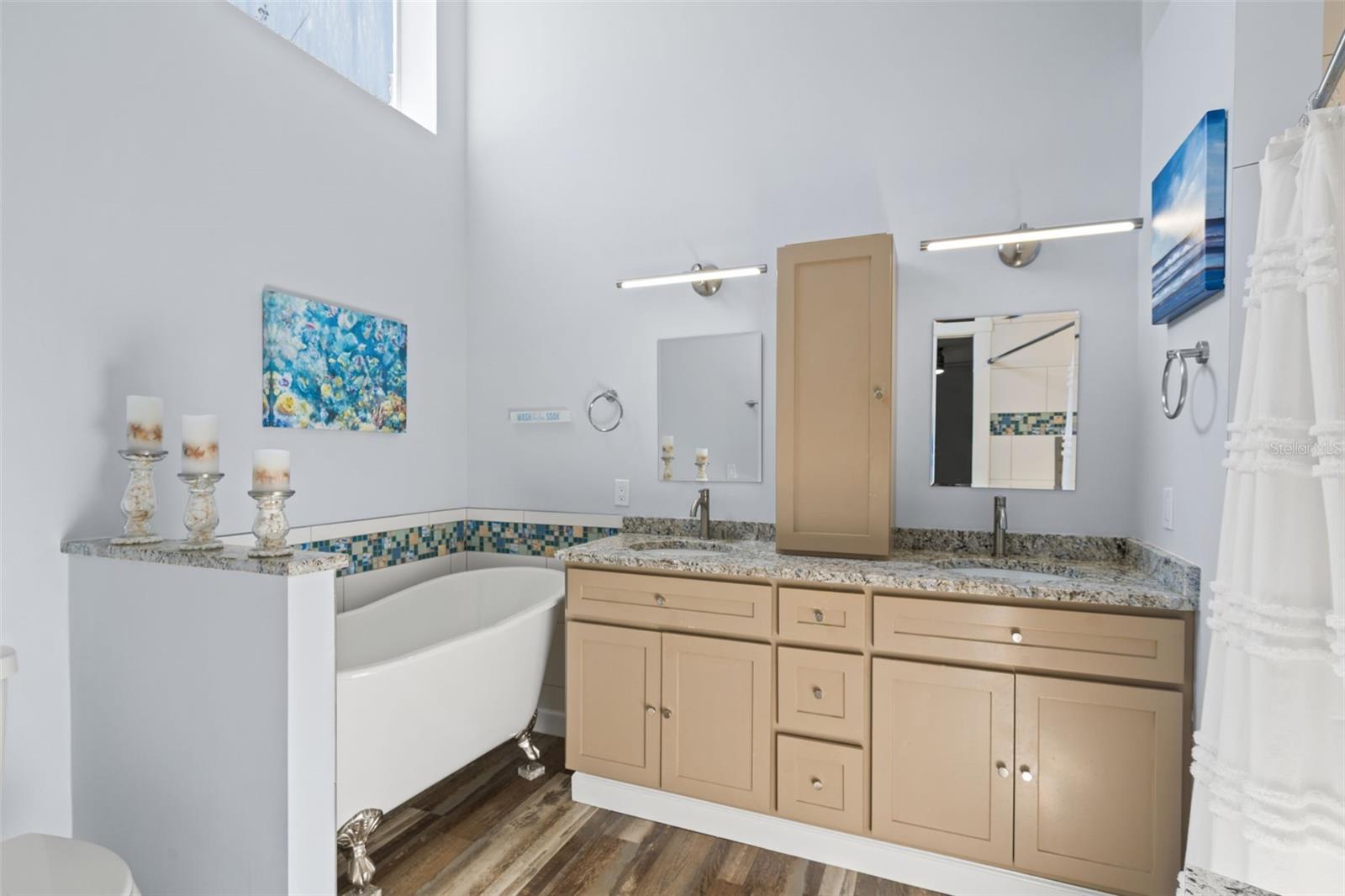 GLEN HILLS VILLAGE - Residential