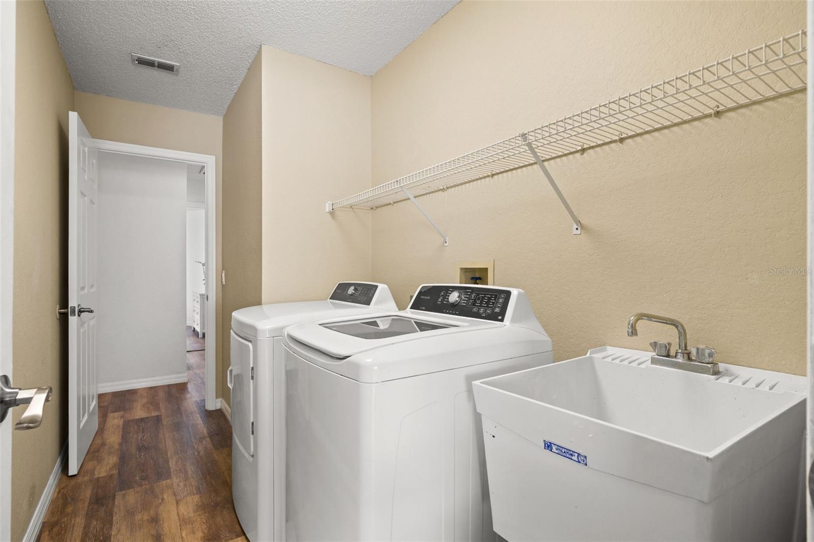 GLEN HILLS VILLAGE - Residential