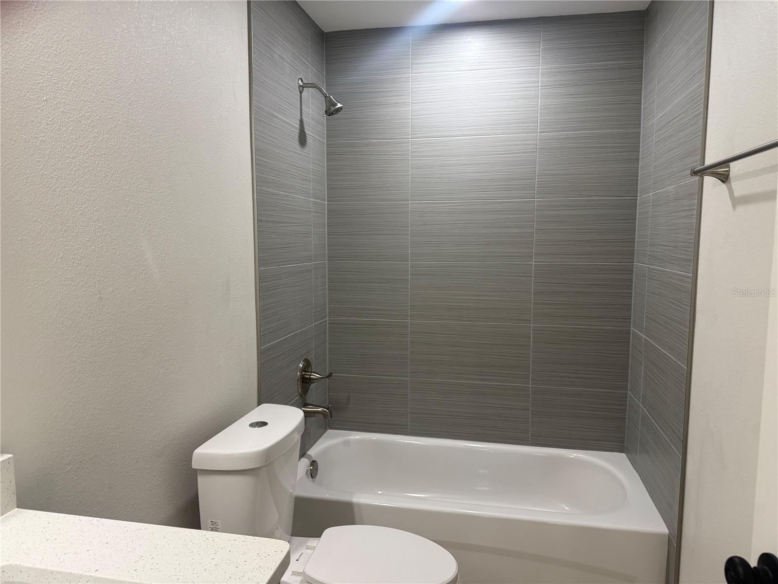 SILVER SPGS SHORES UN #25 - Residential Lease