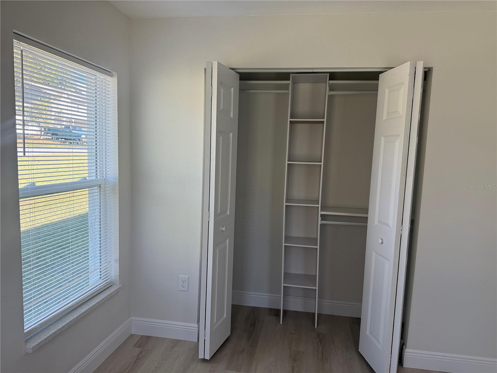 SILVER SPGS SHORES UN #25 - Residential Lease