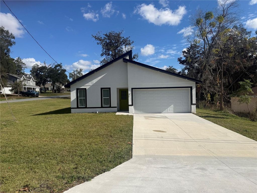 Photo of 31 Juniper Pass Lane, Ocala, FL 34480 (MLS # OM715475)