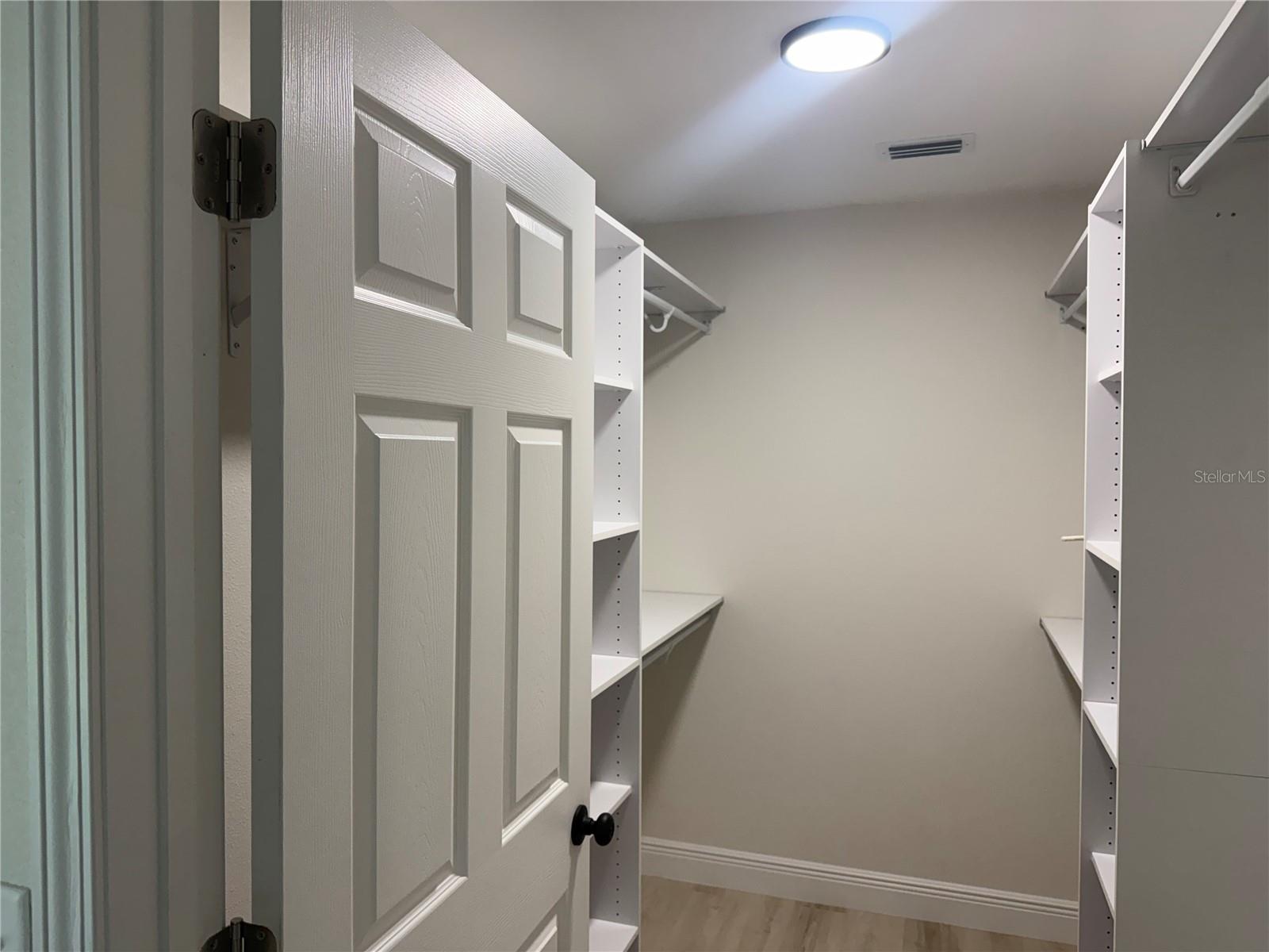 SILVER SPGS SHORES UN #25 - Residential Lease