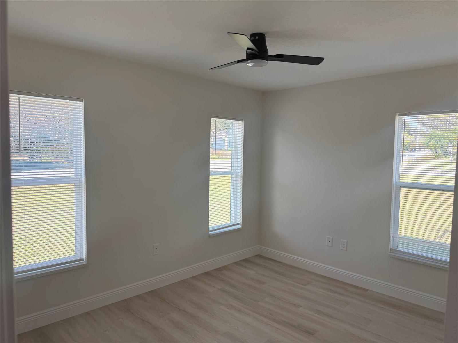 SILVER SPGS SHORES UN #25 - Residential Lease