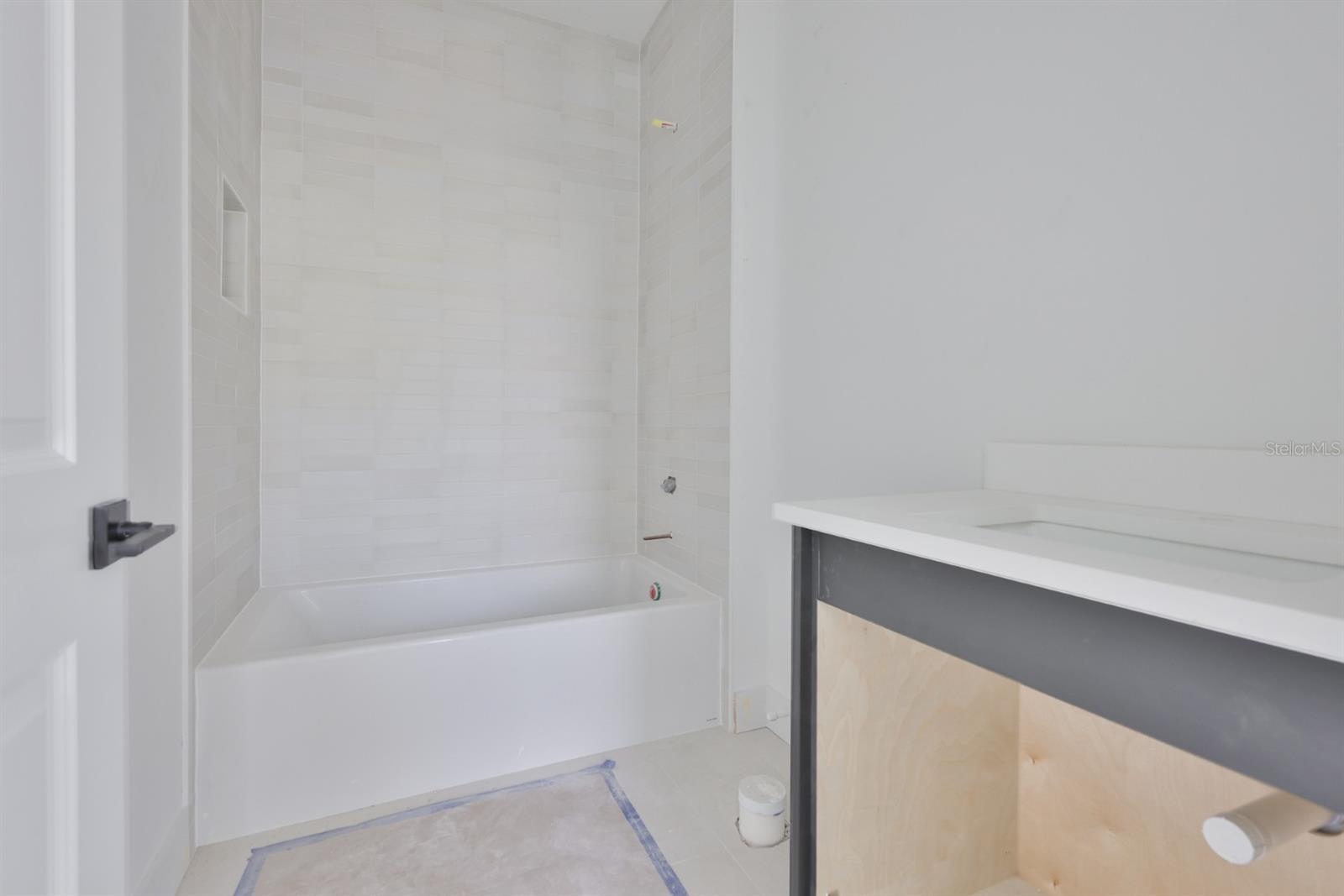 D6V | NUHEIGHTS TOWNHOMES - Residential