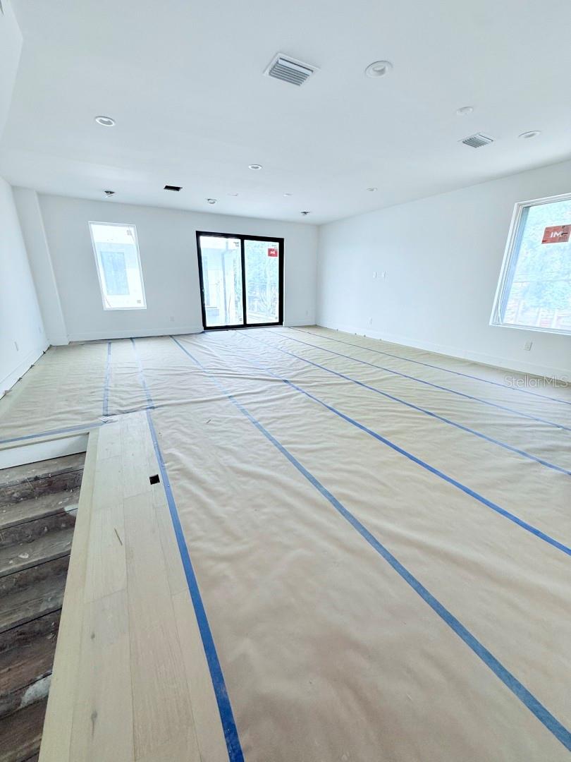 D6V | NUHEIGHTS TOWNHOMES - Residential