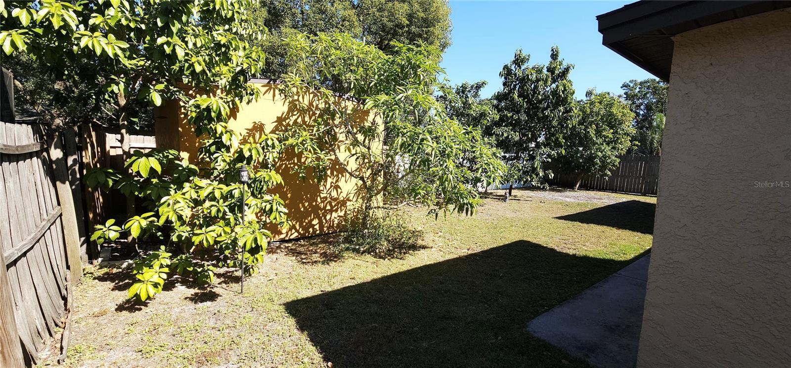 BEACON MEADOWS UNIT III B - Residential Lease