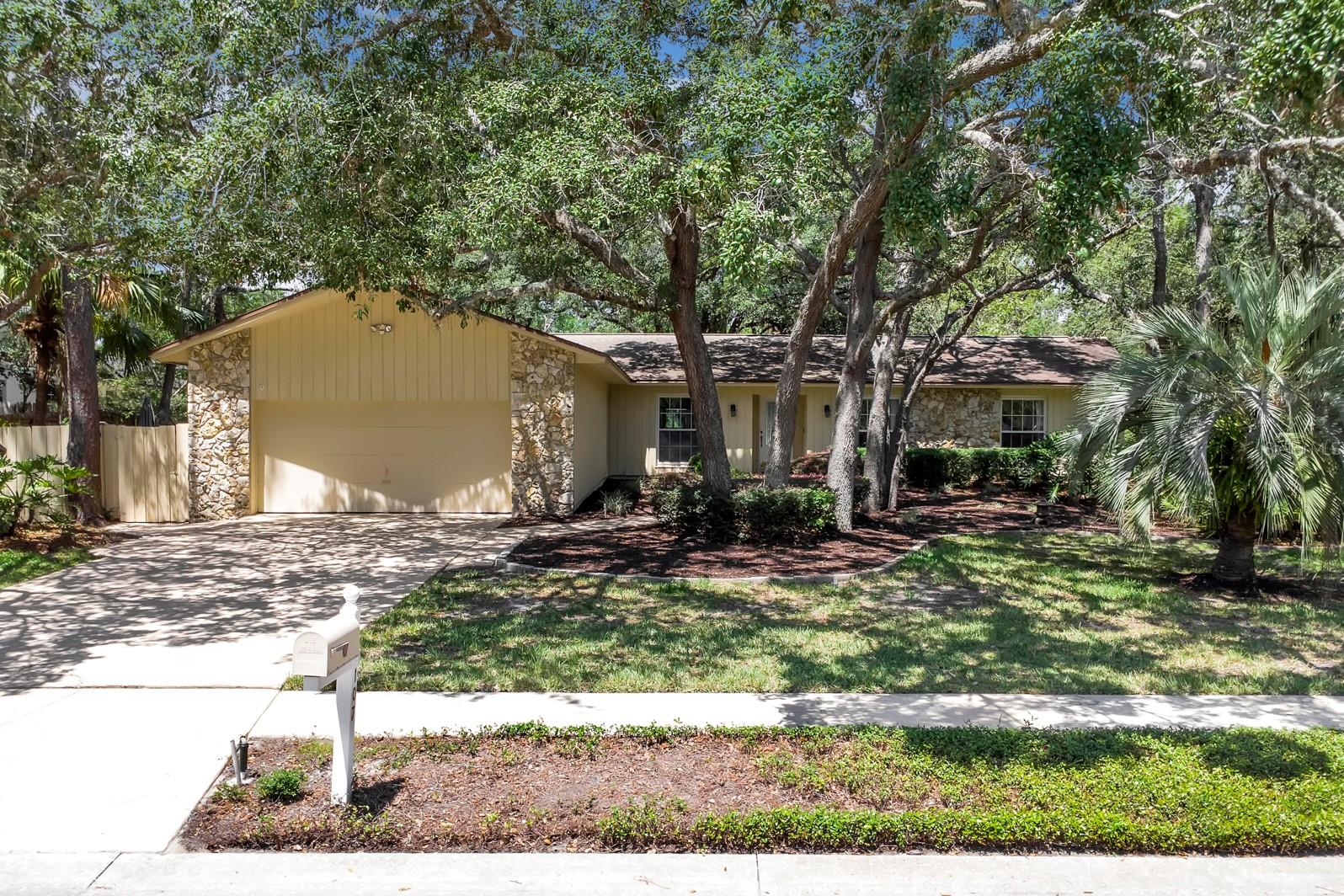 107 WAYLAND CIRCLE