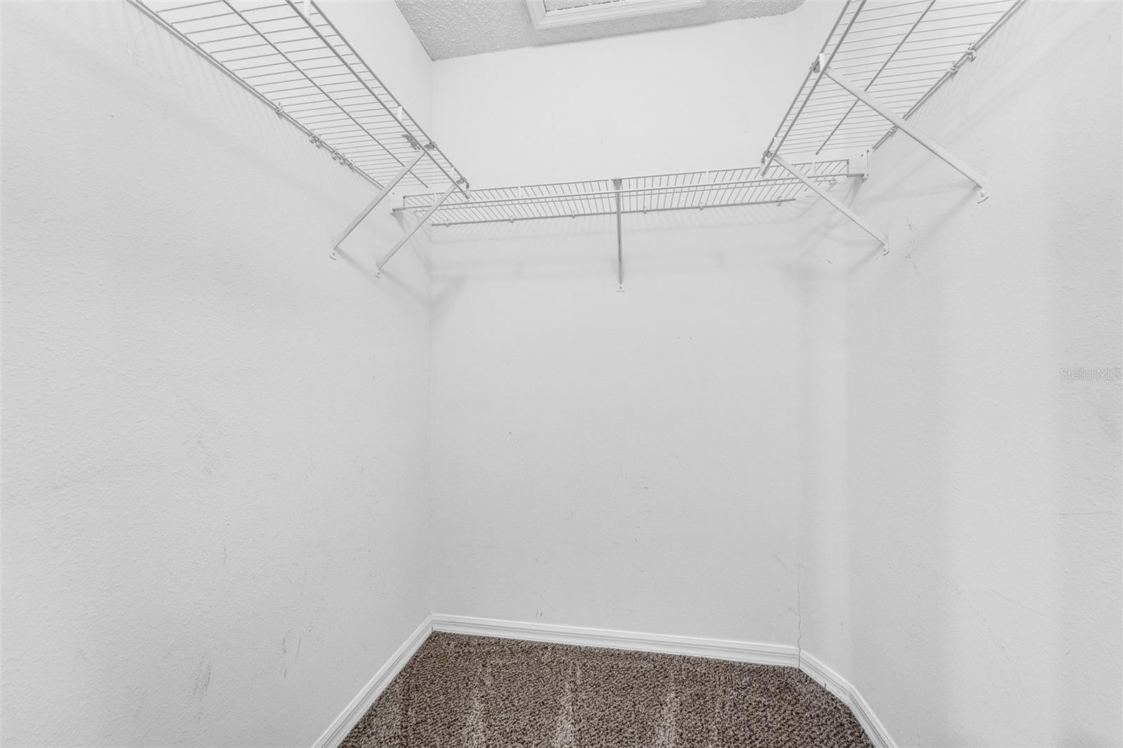 RIVERSIDE ESTATES - Residential