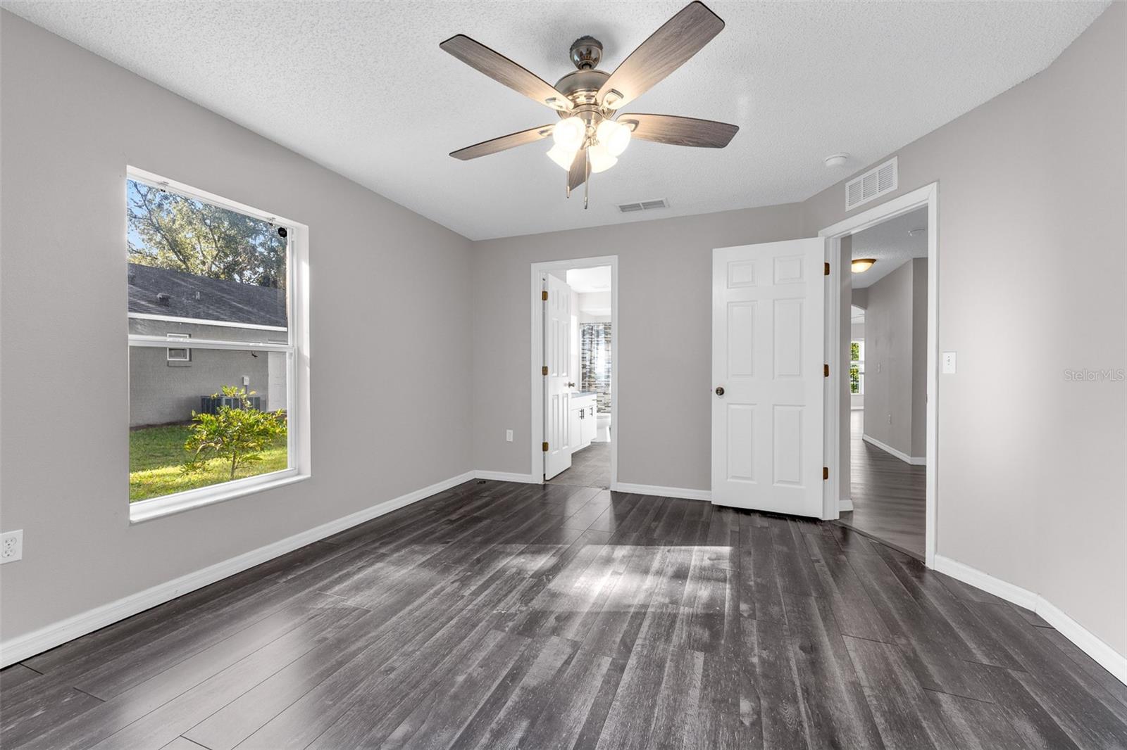 RIVERSIDE ESTATES - Residential