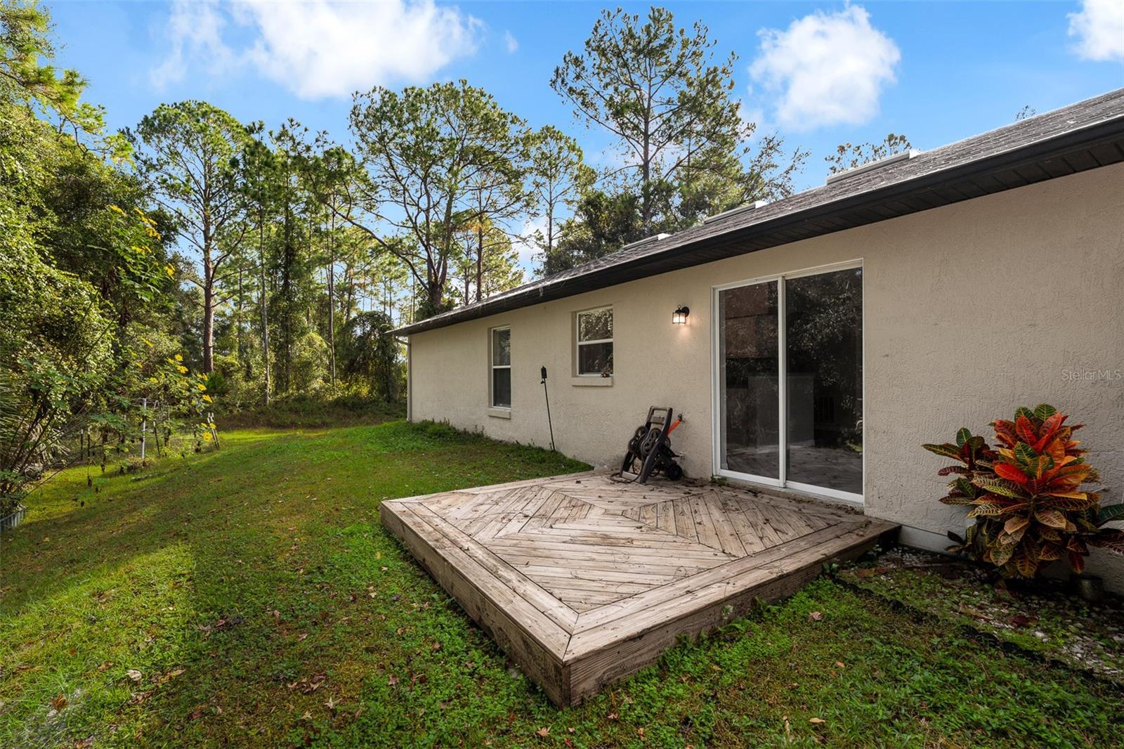 RIVERSIDE ESTATES - Residential