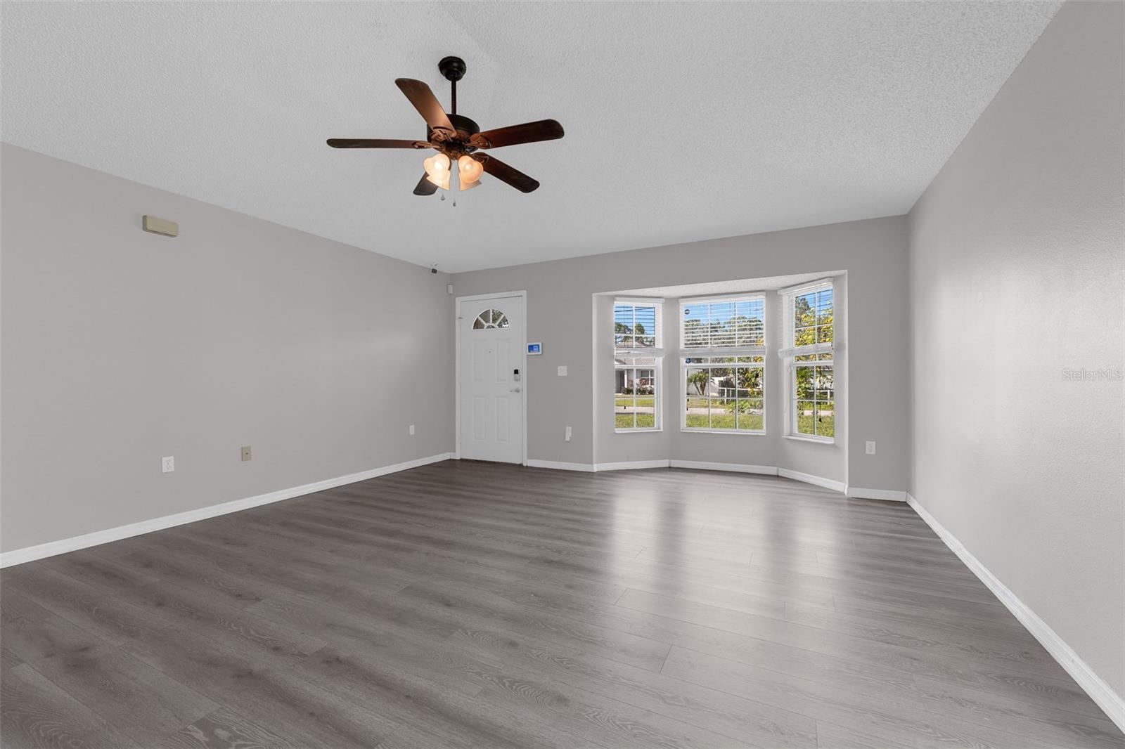 RIVERSIDE ESTATES - Residential