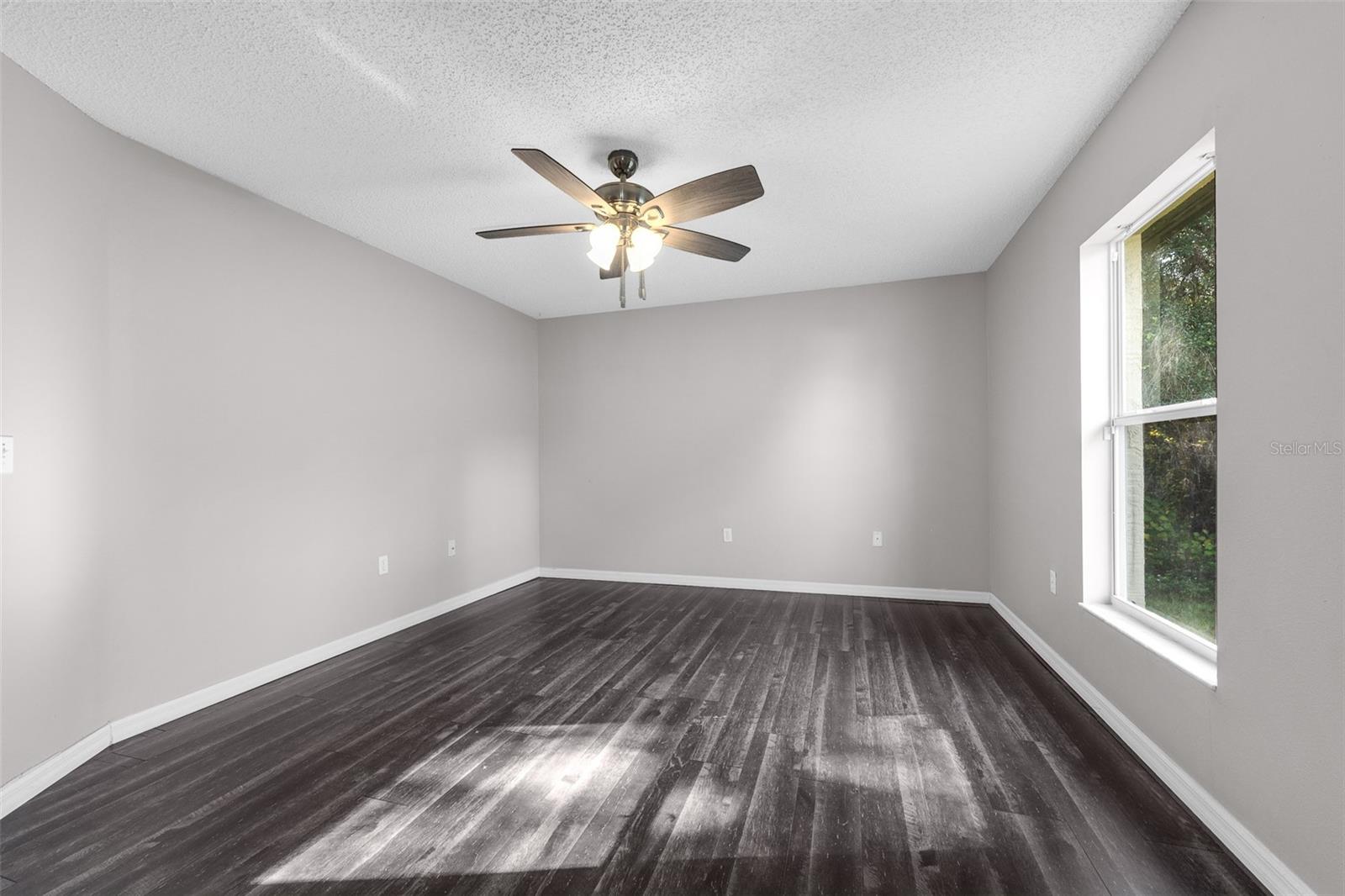 RIVERSIDE ESTATES - Residential