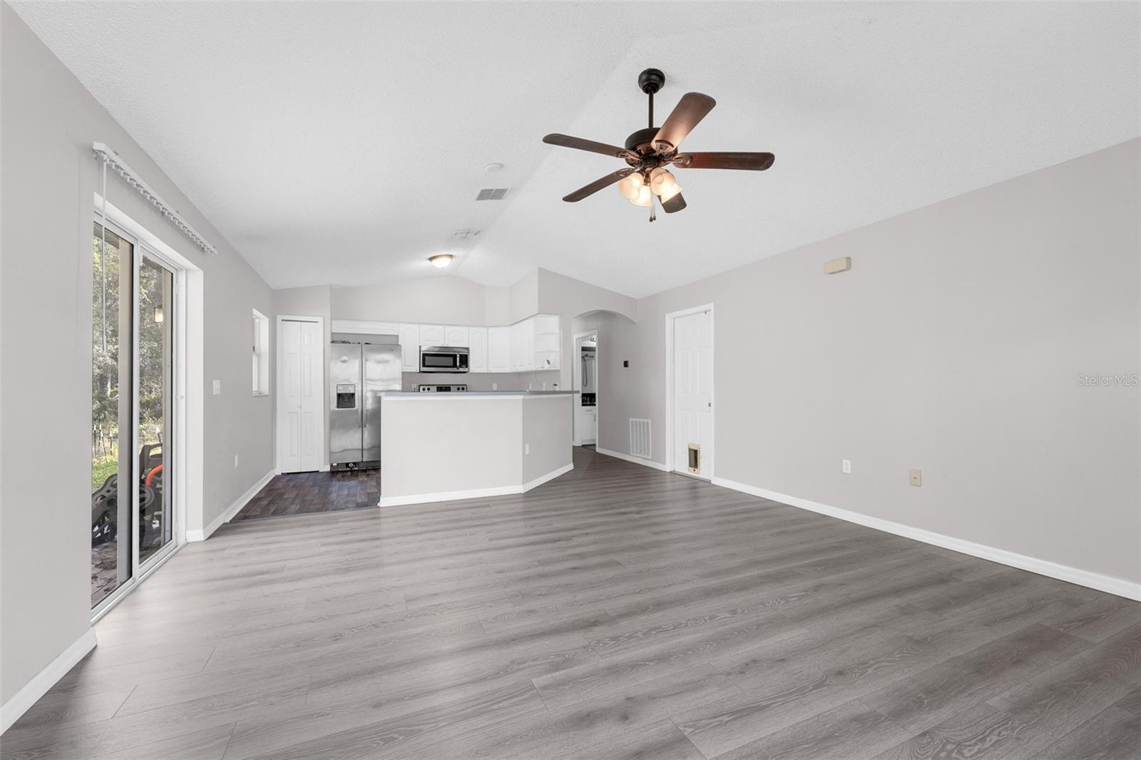 RIVERSIDE ESTATES - Residential