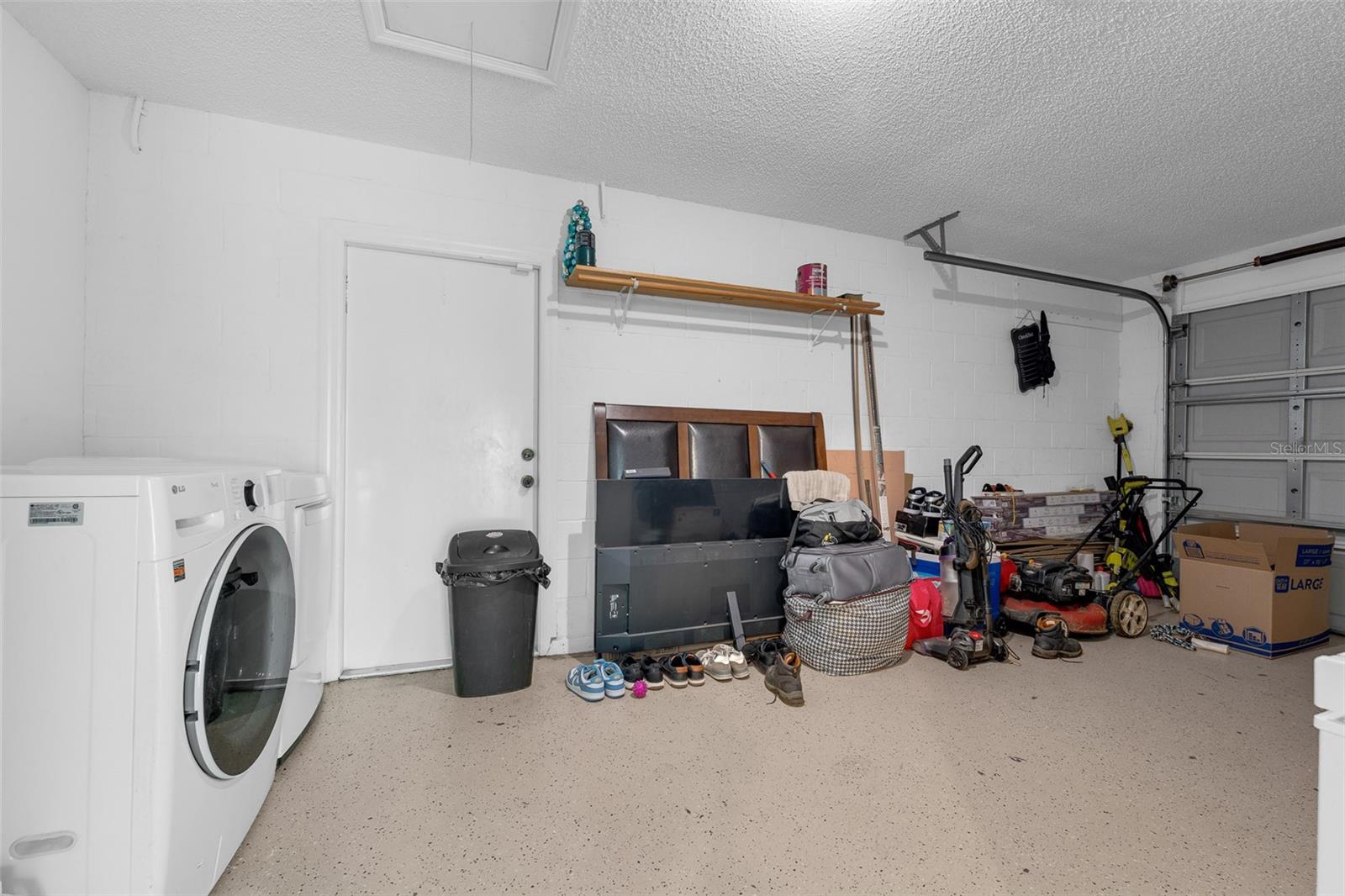 RIVERSIDE ESTATES - Residential