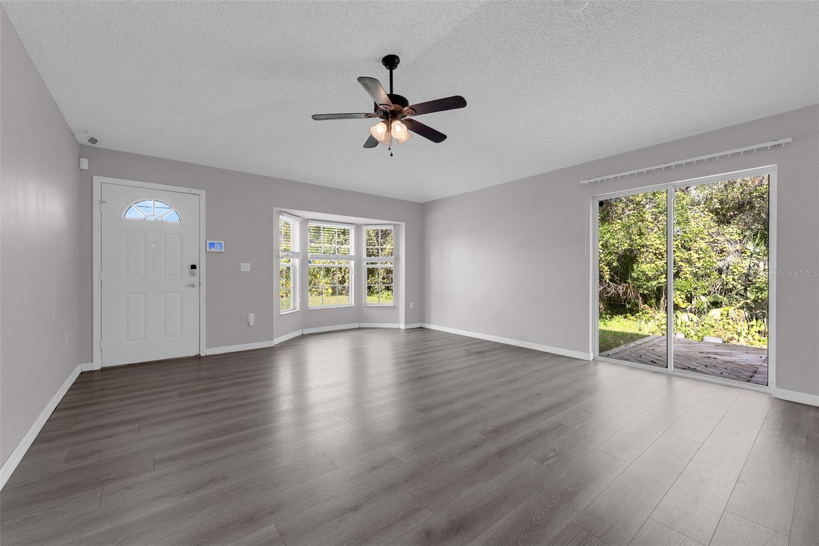 RIVERSIDE ESTATES - Residential