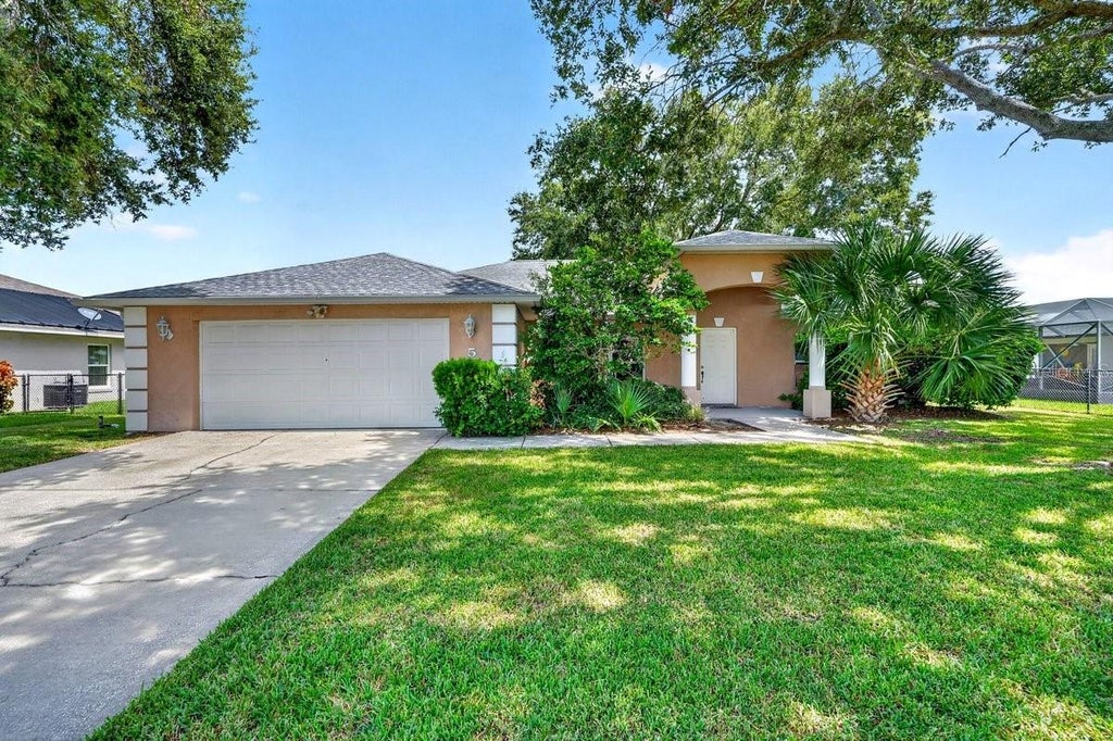 Photo of 5 Spinnaker Circle, South Daytona, FL 32119 (MLS # V4951381)