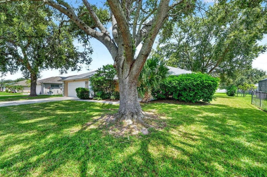 Photo of 5 Spinnaker Circle, South Daytona, FL 32119 (MLS # V4951381)
