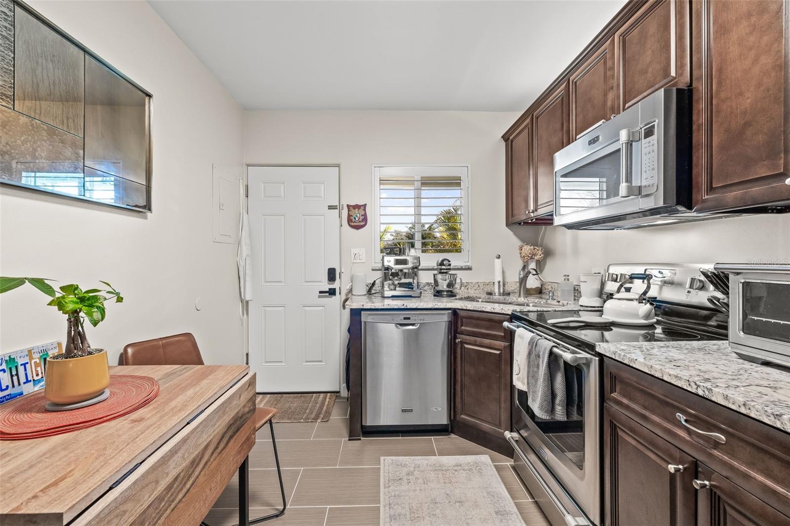 410 12TH AVENUE NE 8