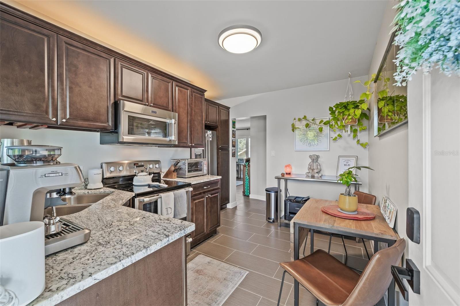 410 12TH AVENUE NE 8