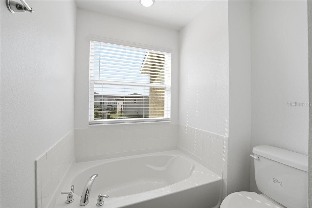 STARWOOD PH N-1B NORTH - Residential Lease