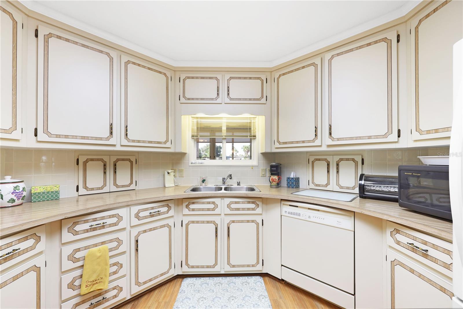 MAPLE LEAF ESTATES - Residential