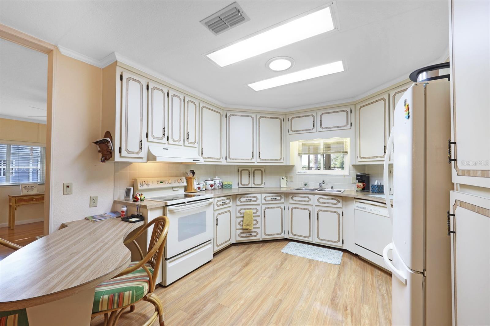 MAPLE LEAF ESTATES - Residential