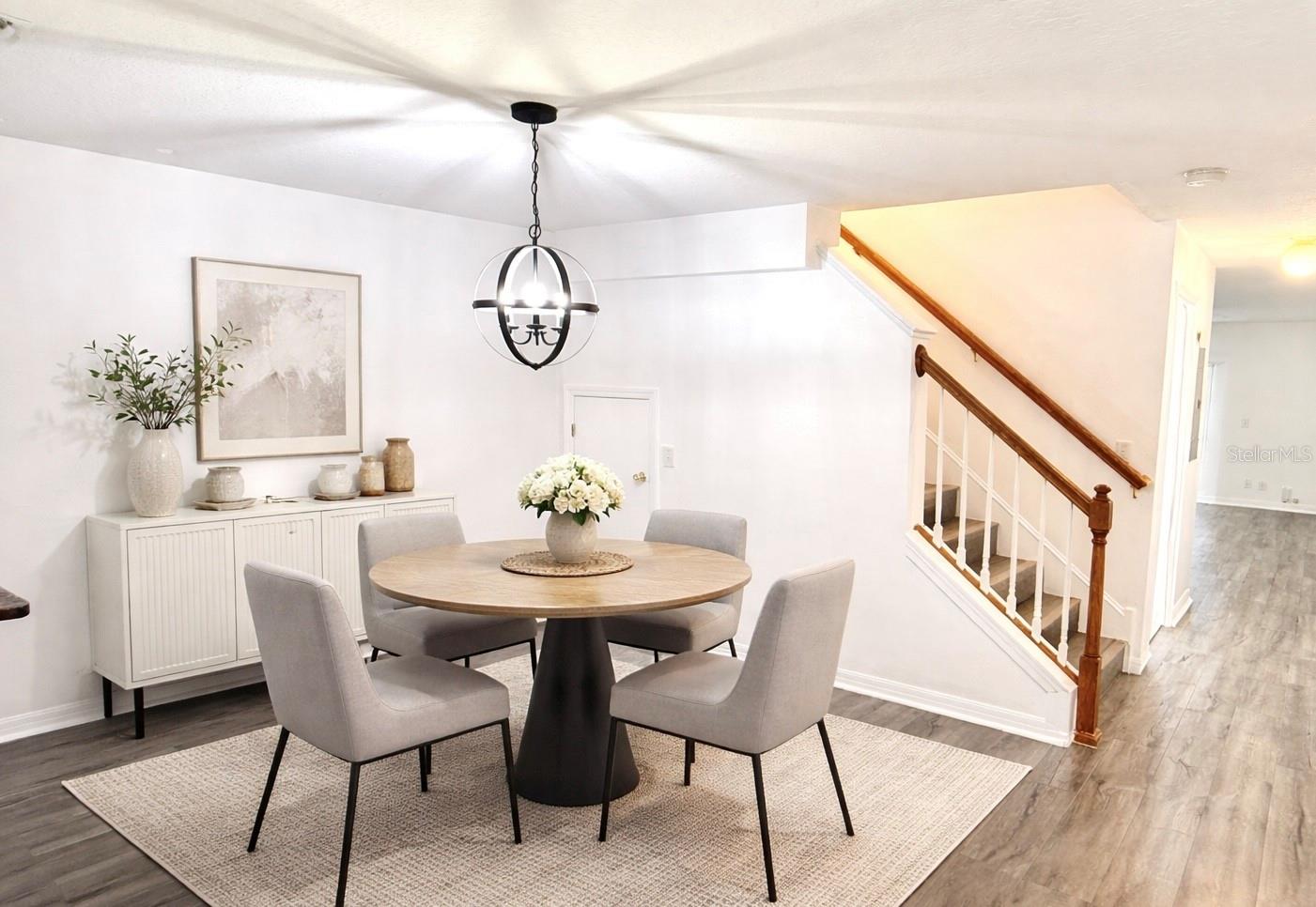 CHARLESTON PLACE TWNHMS - Residential