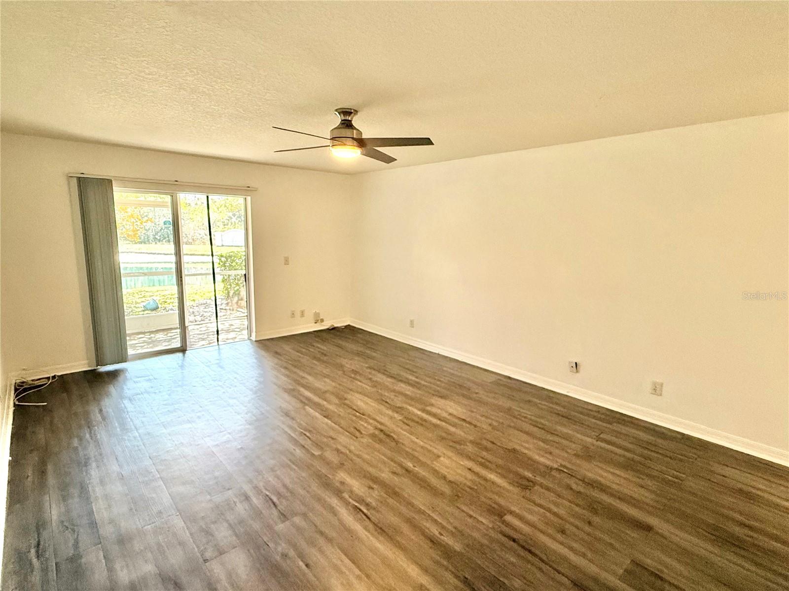 CHARLESTON PLACE TWNHMS - Residential