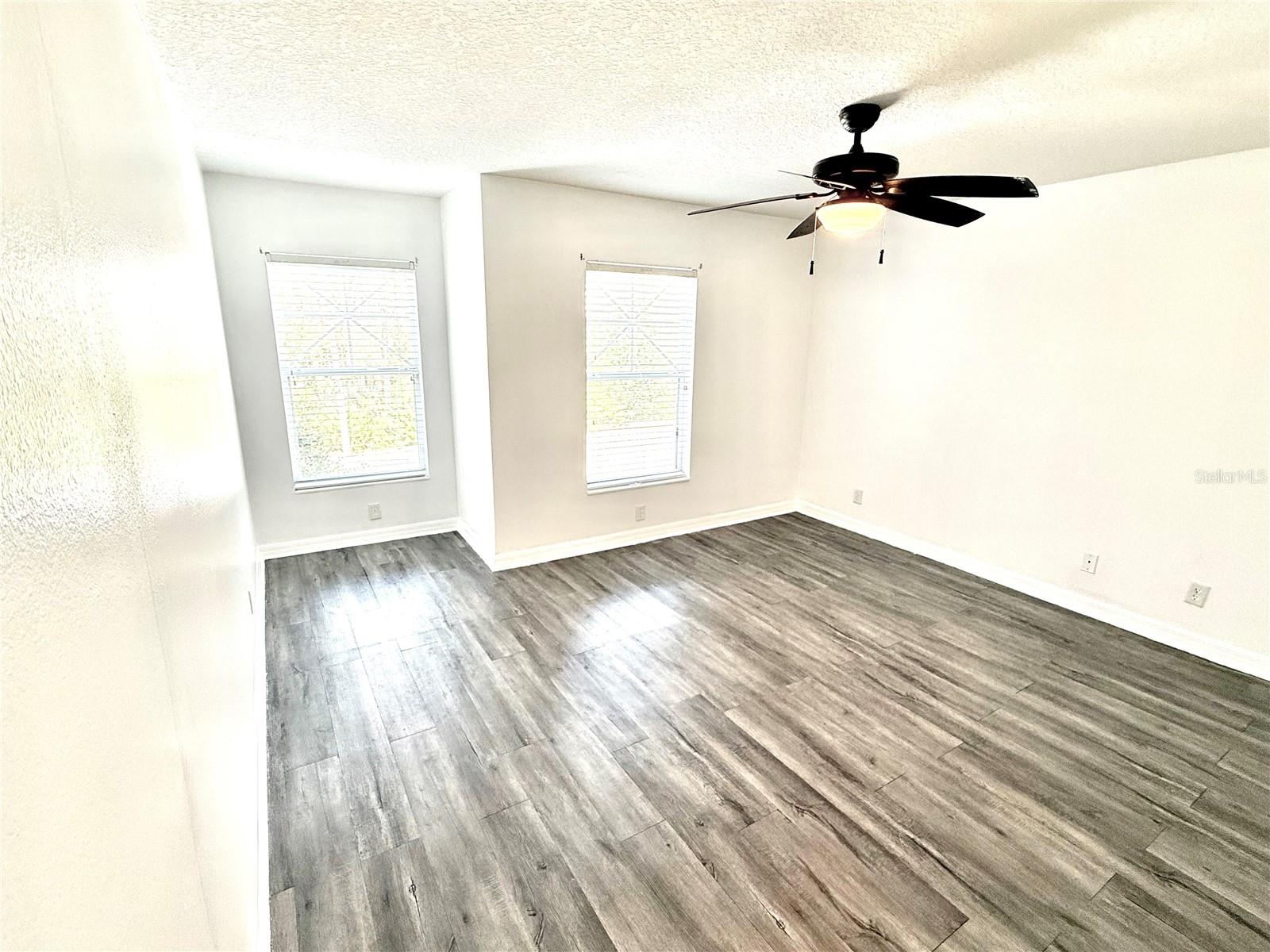 CHARLESTON PLACE TWNHMS - Residential