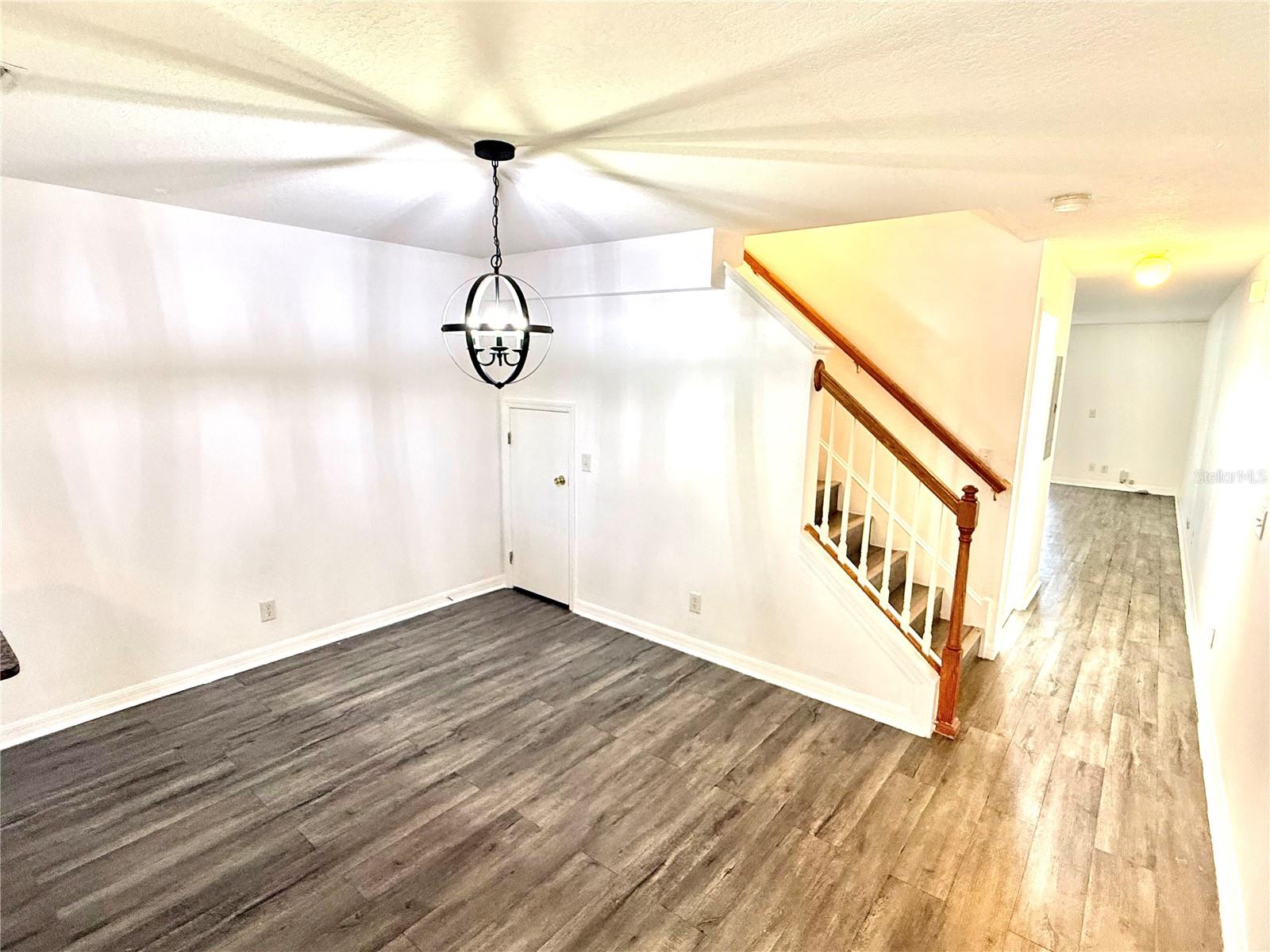 CHARLESTON PLACE TWNHMS - Residential